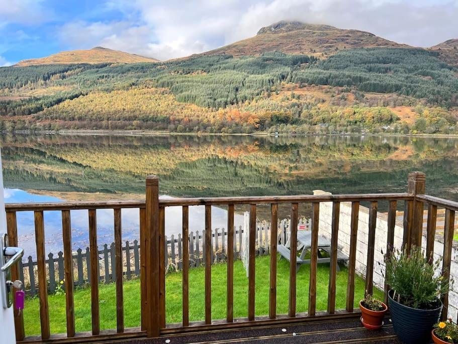 Cottage On The Loch Arrochar Exterior photo